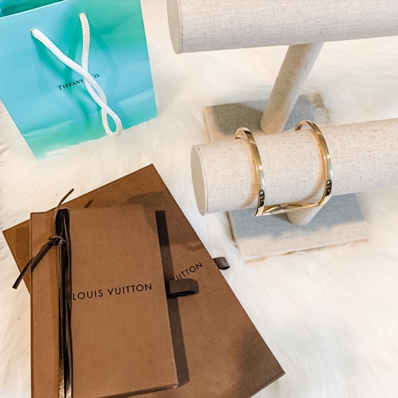 Jules Smith Gold Geometric Cuff Bracelet – Modern Open Design - Picture 3 of 4